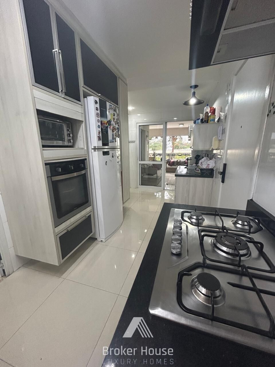 Apartamento à venda com 3 quartos, 182m² - Foto 12