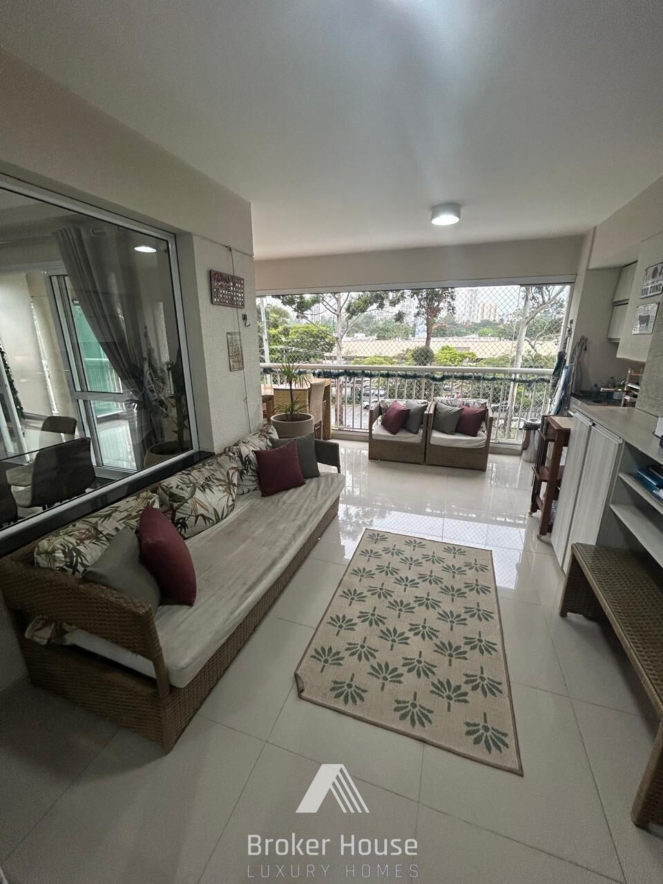 Apartamento à venda com 3 quartos, 182m² - Foto 6