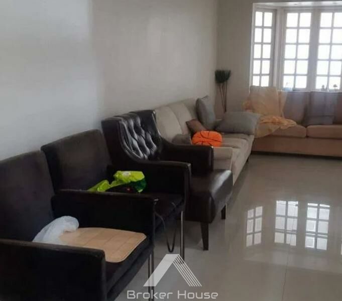 Casa à venda com 3 quartos, 149m² - Foto 1