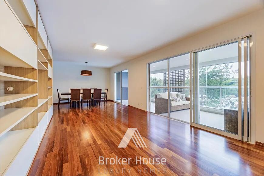 Apartamento à venda com 4 quartos, 186m² - Foto 1