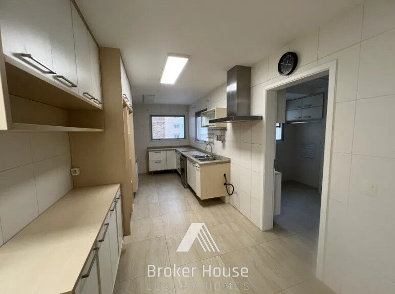Apartamento à venda com 4 quartos, 186m² - Foto 8