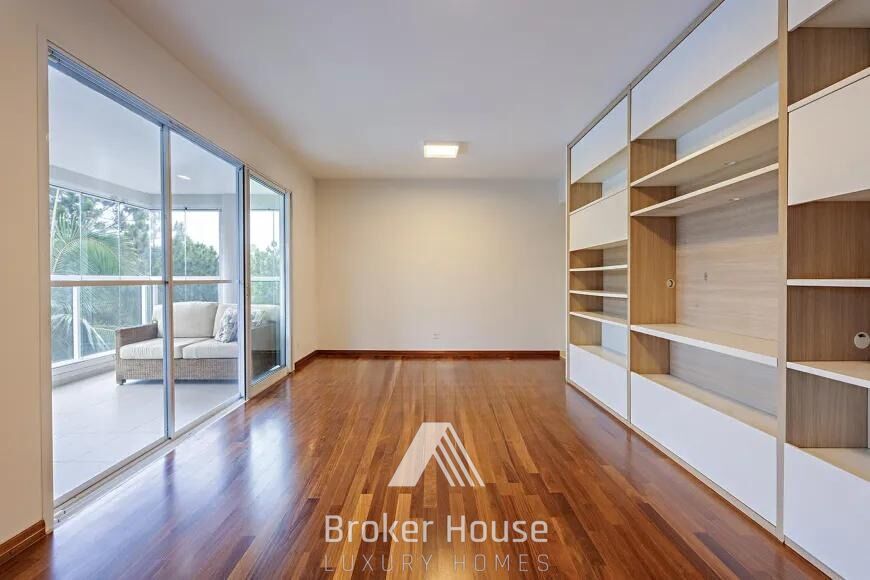 Apartamento à venda com 4 quartos, 186m² - Foto 4