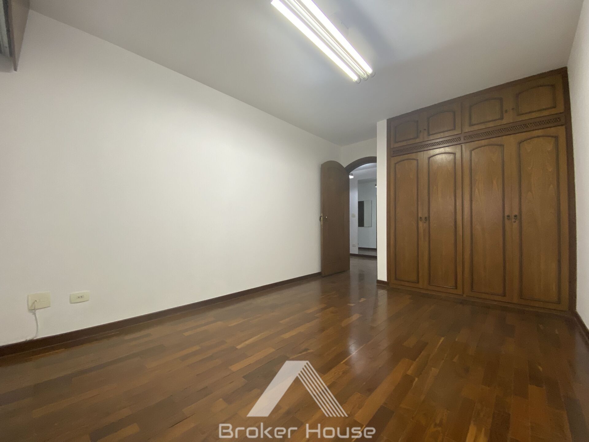 Apartamento à venda com 4 quartos, 229m² - Foto 35