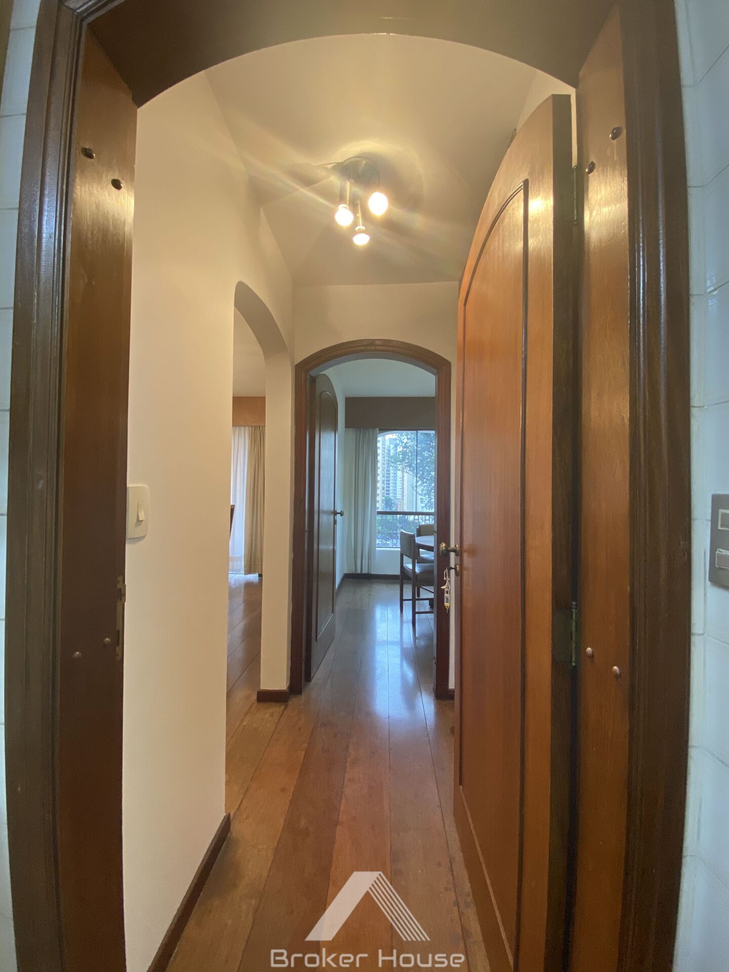 Apartamento à venda com 4 quartos, 229m² - Foto 17