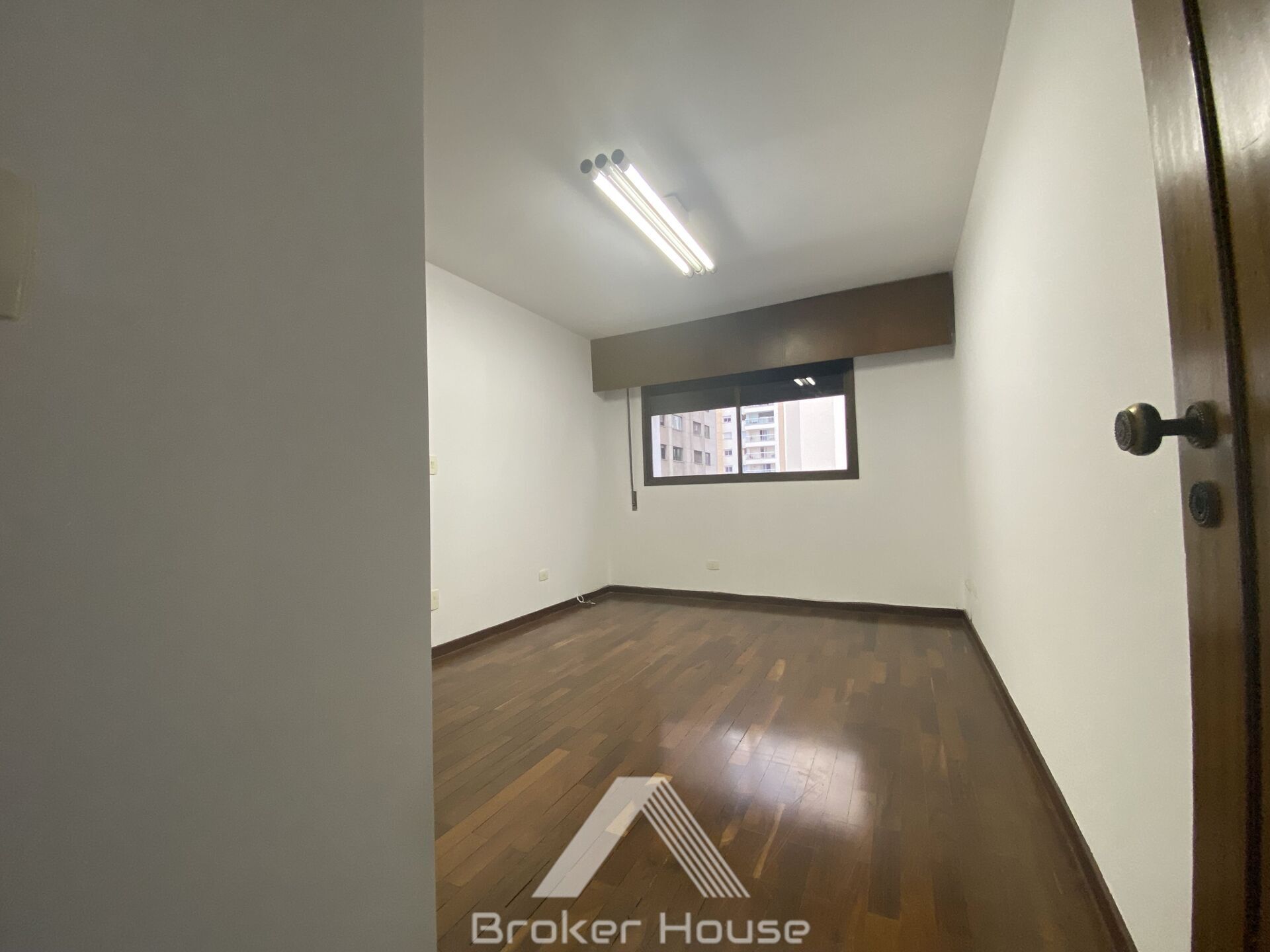 Apartamento à venda com 4 quartos, 229m² - Foto 33