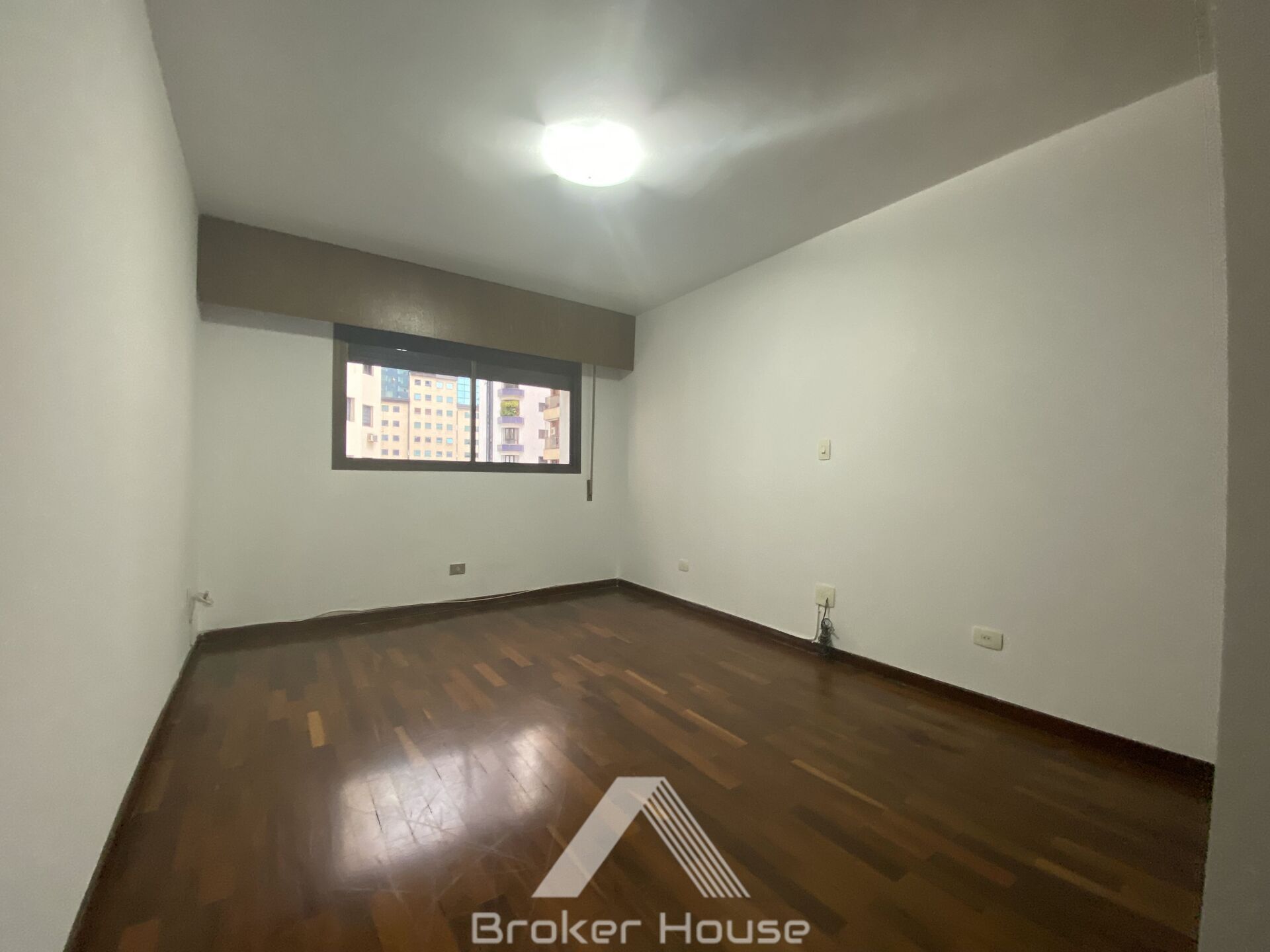 Apartamento à venda com 4 quartos, 229m² - Foto 30