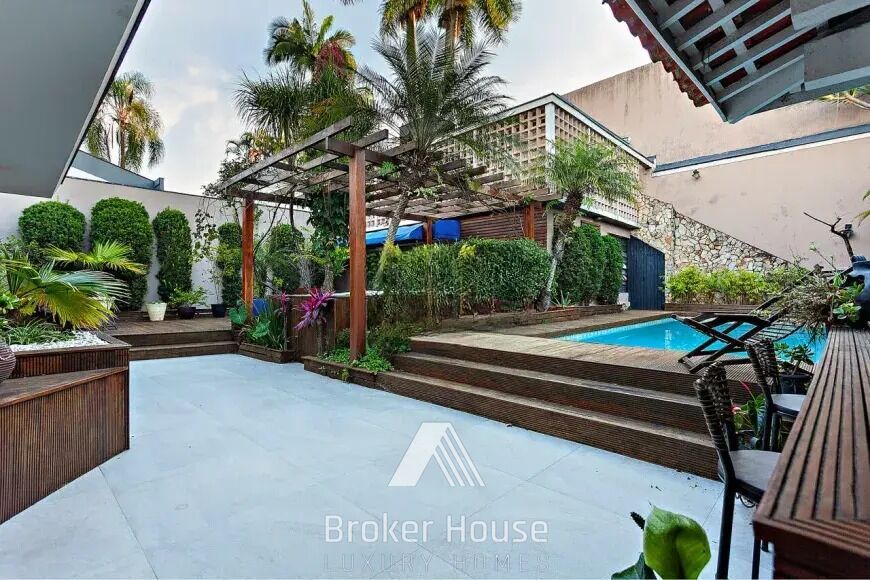 Casa, 3 quartos, 269 m² - Foto 1