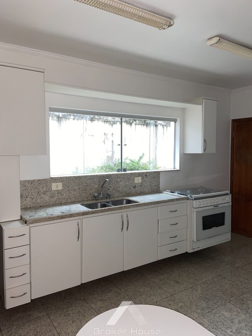 Casa à venda com 3 quartos, 440m² - Foto 26