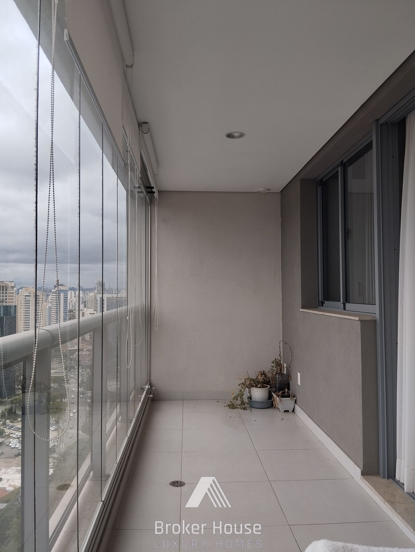 Apartamento à venda com 2 quartos, 78m² - Foto 9