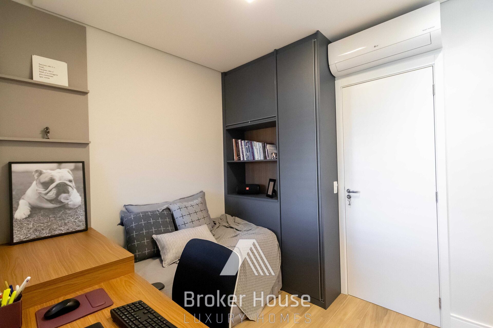 Apartamento à venda com 2 quartos, 80m² - Foto 23