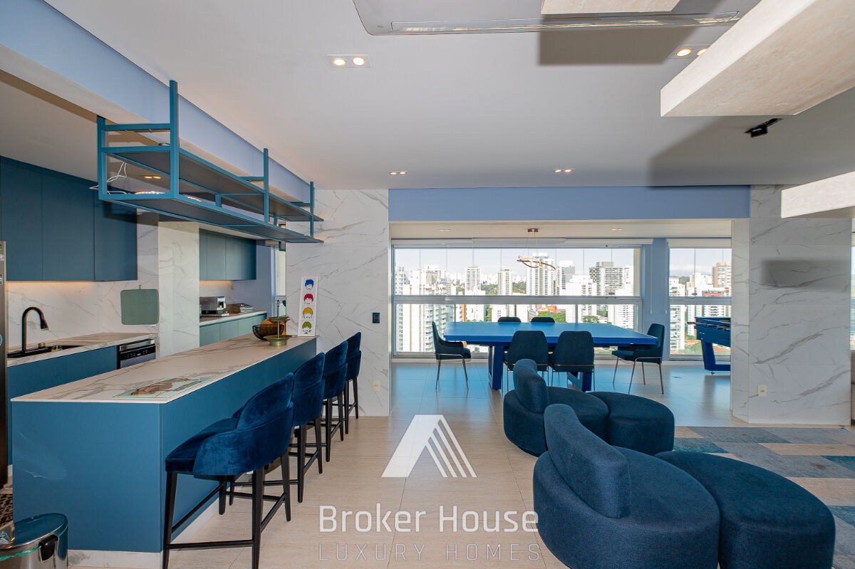 Cobertura, 3 quartos, 227 m² - Foto 2