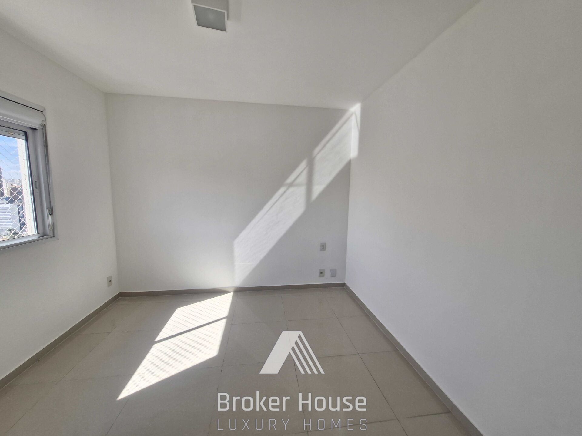 Apartamento para alugar com 4 quartos, 143m² - Foto 26