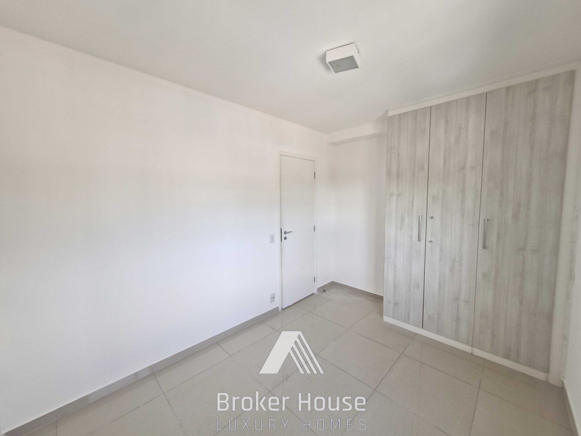 Apartamento para alugar com 4 quartos, 143m² - Foto 14