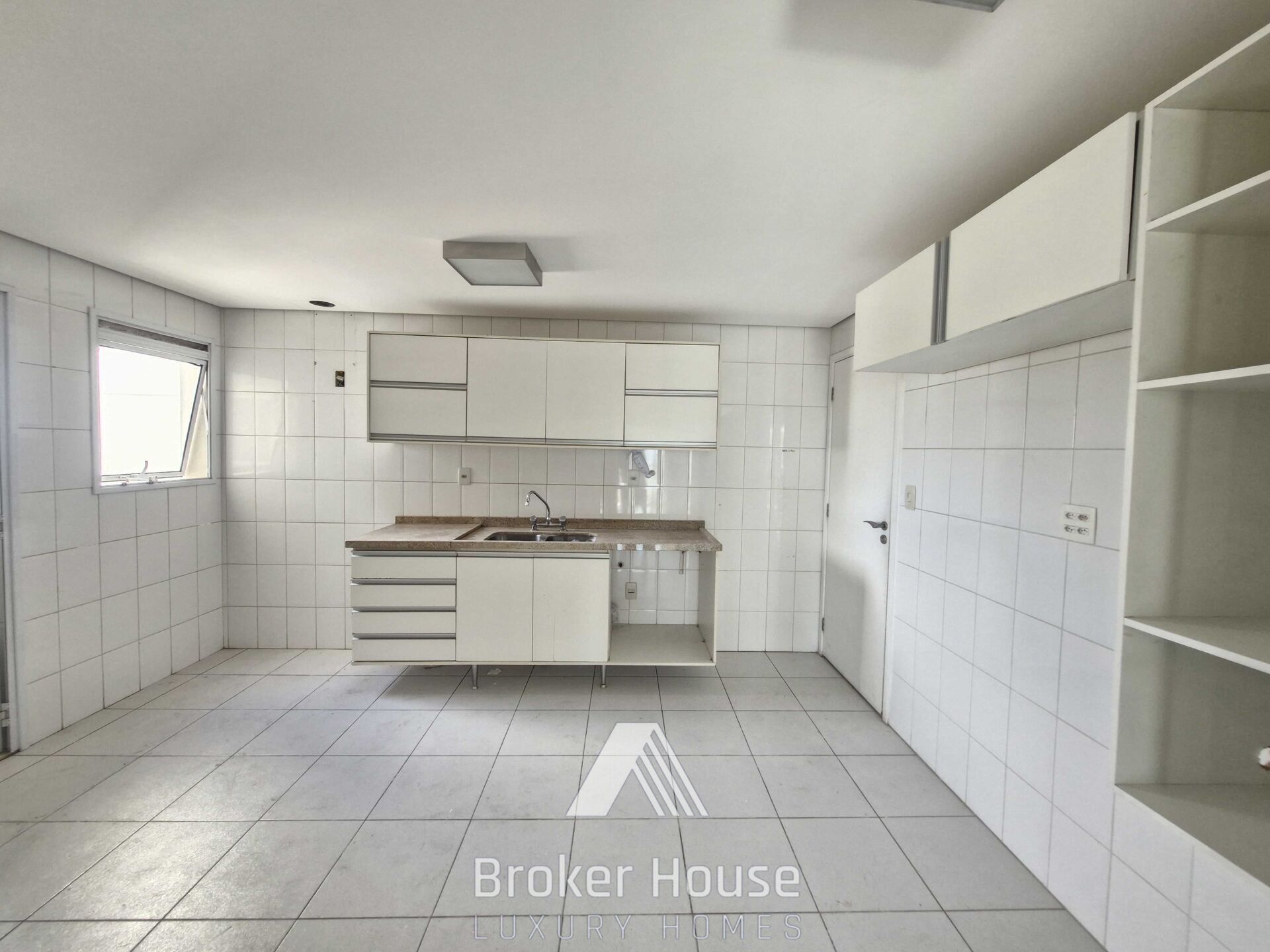 Apartamento para alugar com 4 quartos, 143m² - Foto 30