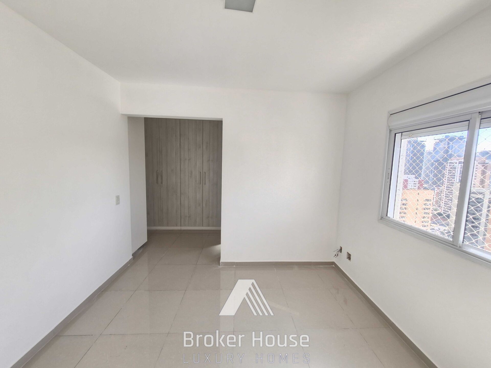 Apartamento para alugar com 4 quartos, 143m² - Foto 27