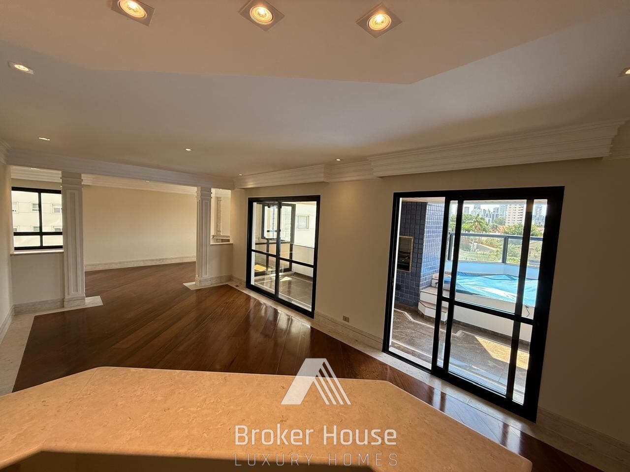 Apartamento, 3 quartos, 216 m² - Foto 8