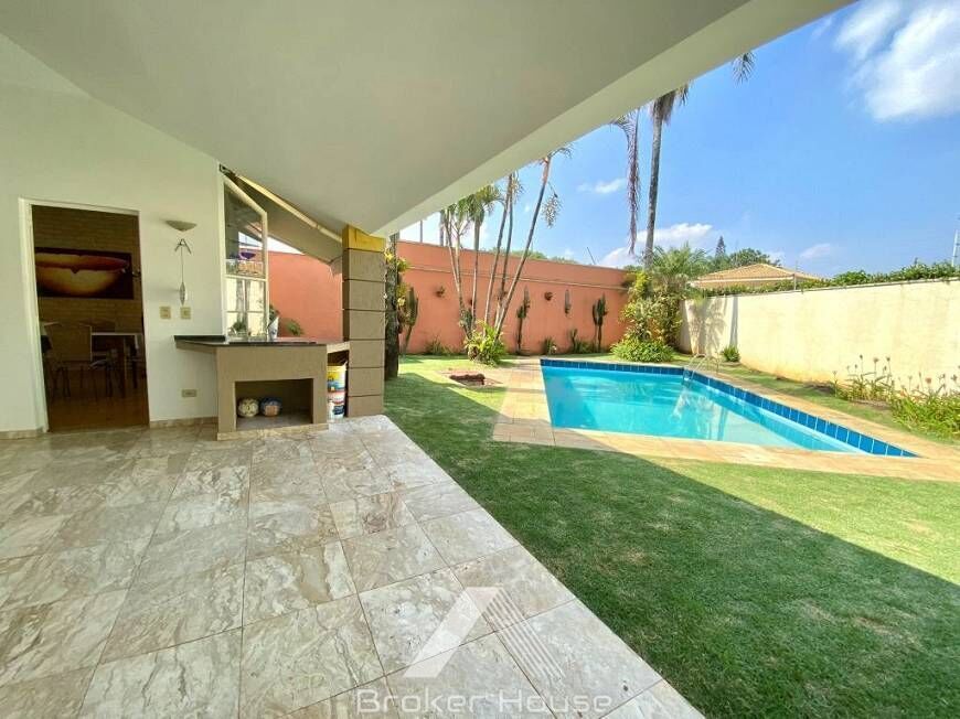 Casa à venda com 4 quartos, 345m² - Foto 2