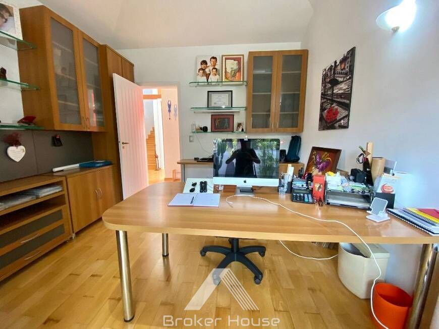 Casa à venda com 4 quartos, 345m² - Foto 19