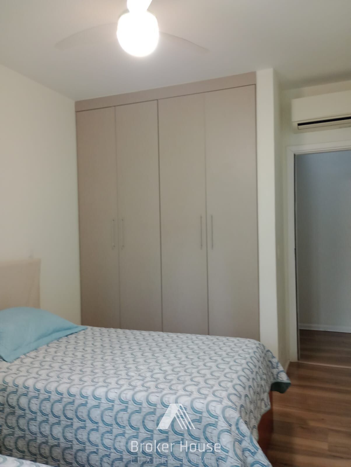 Casa à venda com 3 quartos, 220m² - Foto 28