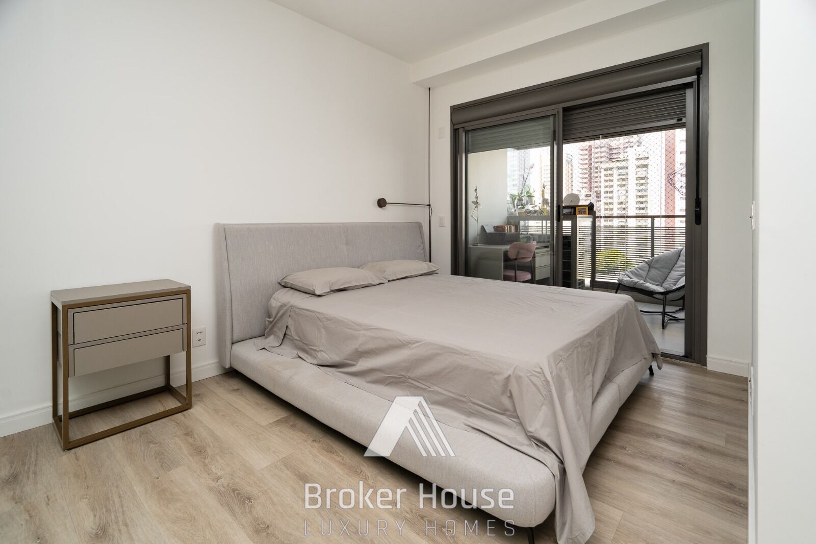 Apartamento à venda com 3 quartos, 158m² - Foto 18