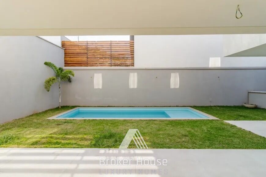 Casa de Condomínio à venda com 4 quartos, 427m² - Foto 4