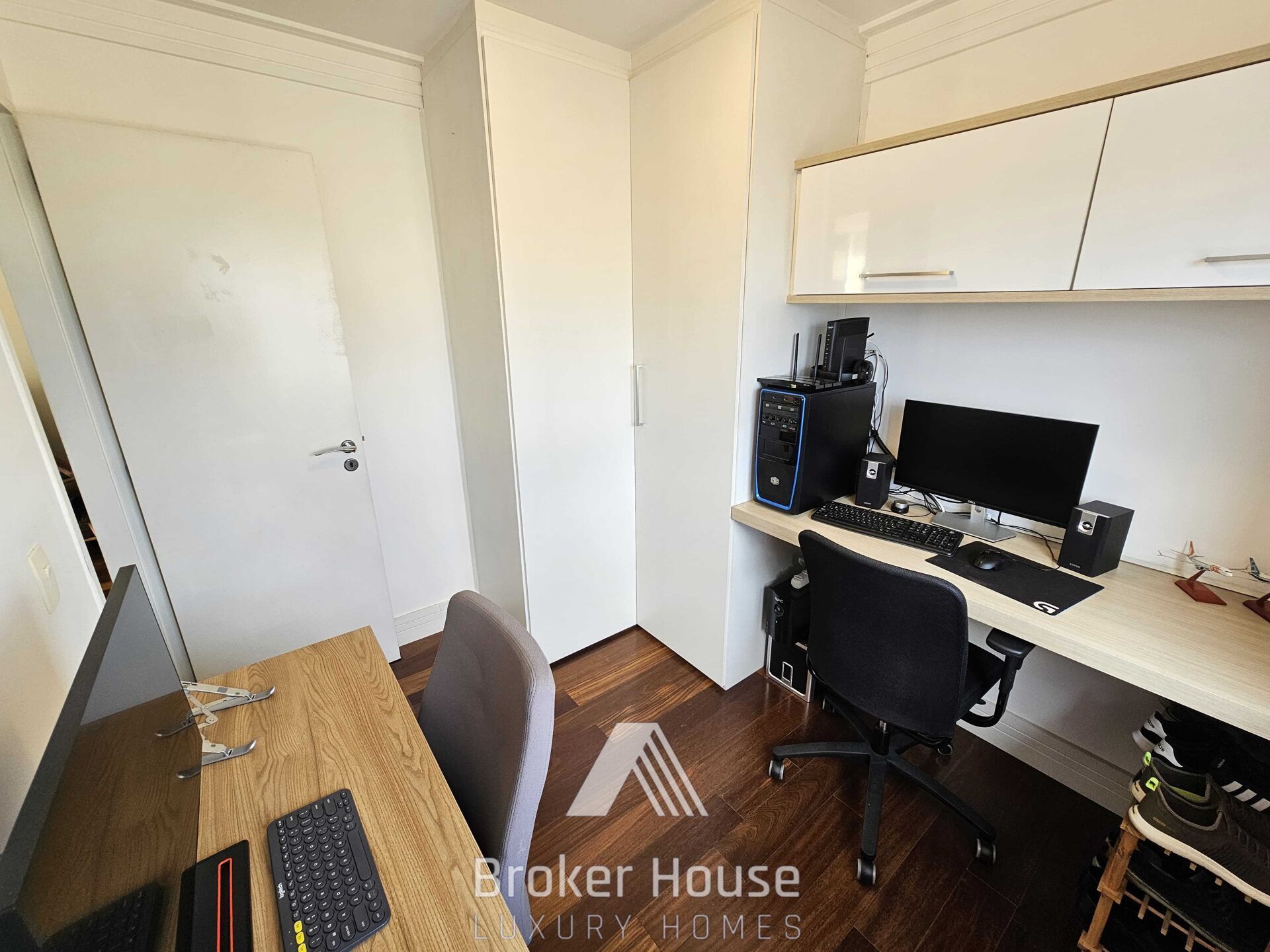 Apartamento à venda com 2 quartos, 62m² - Foto 11