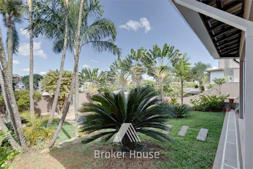 Casa à venda com 3 quartos, 440m² - Foto 8