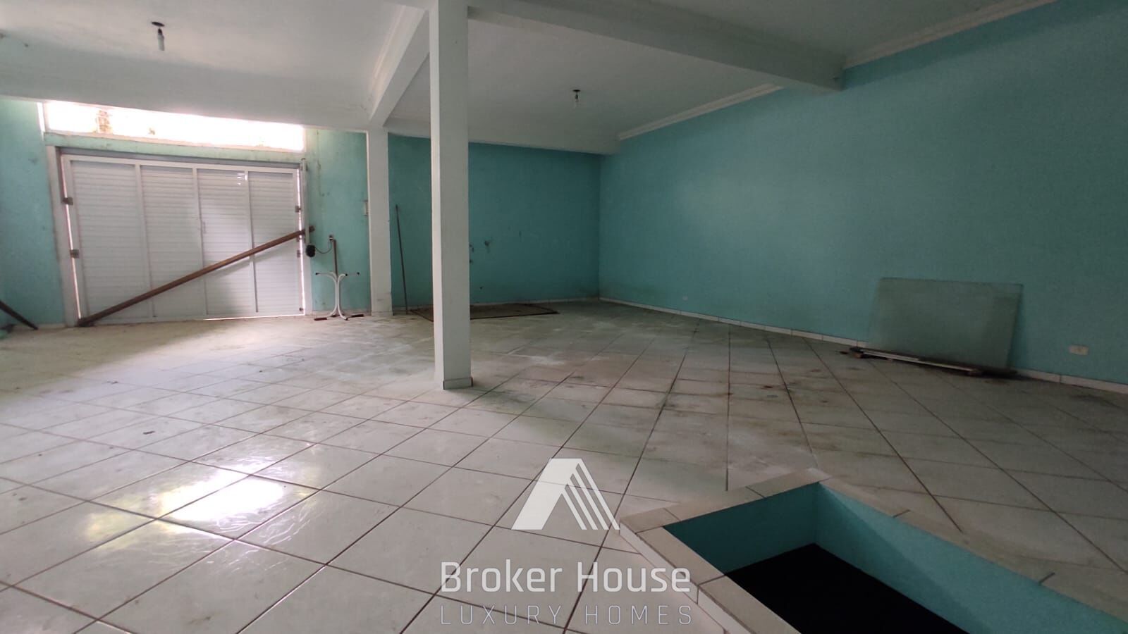 Casa à venda com 3 quartos, 300m² - Foto 27