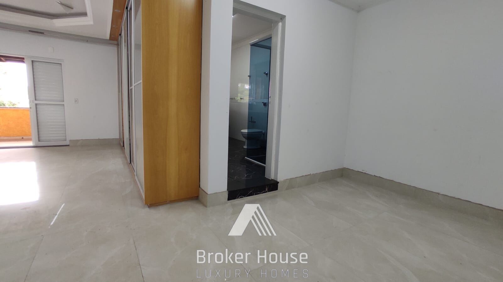 Casa à venda com 3 quartos, 300m² - Foto 18