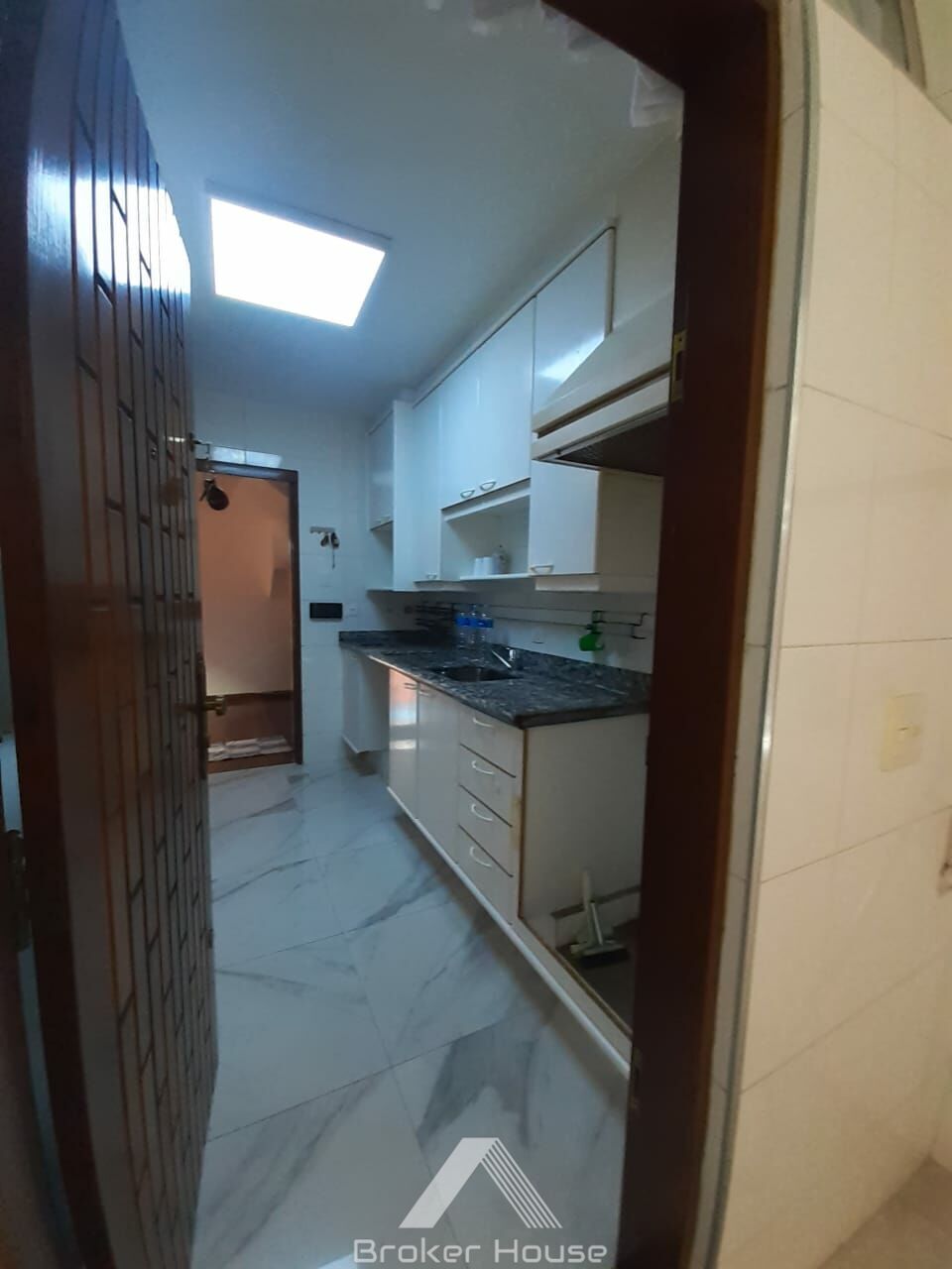 Casa à venda com 3 quartos, 155m² - Foto 7