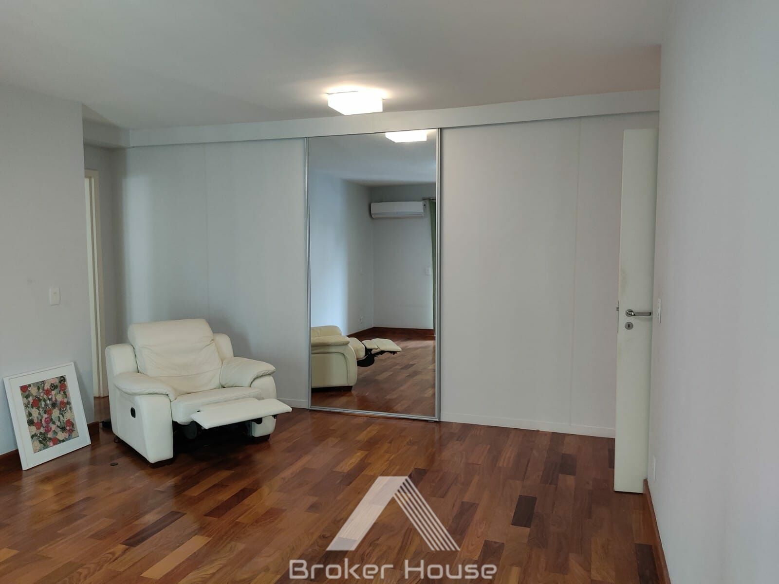 Apartamento para alugar com 3 quartos, 317m² - Foto 12