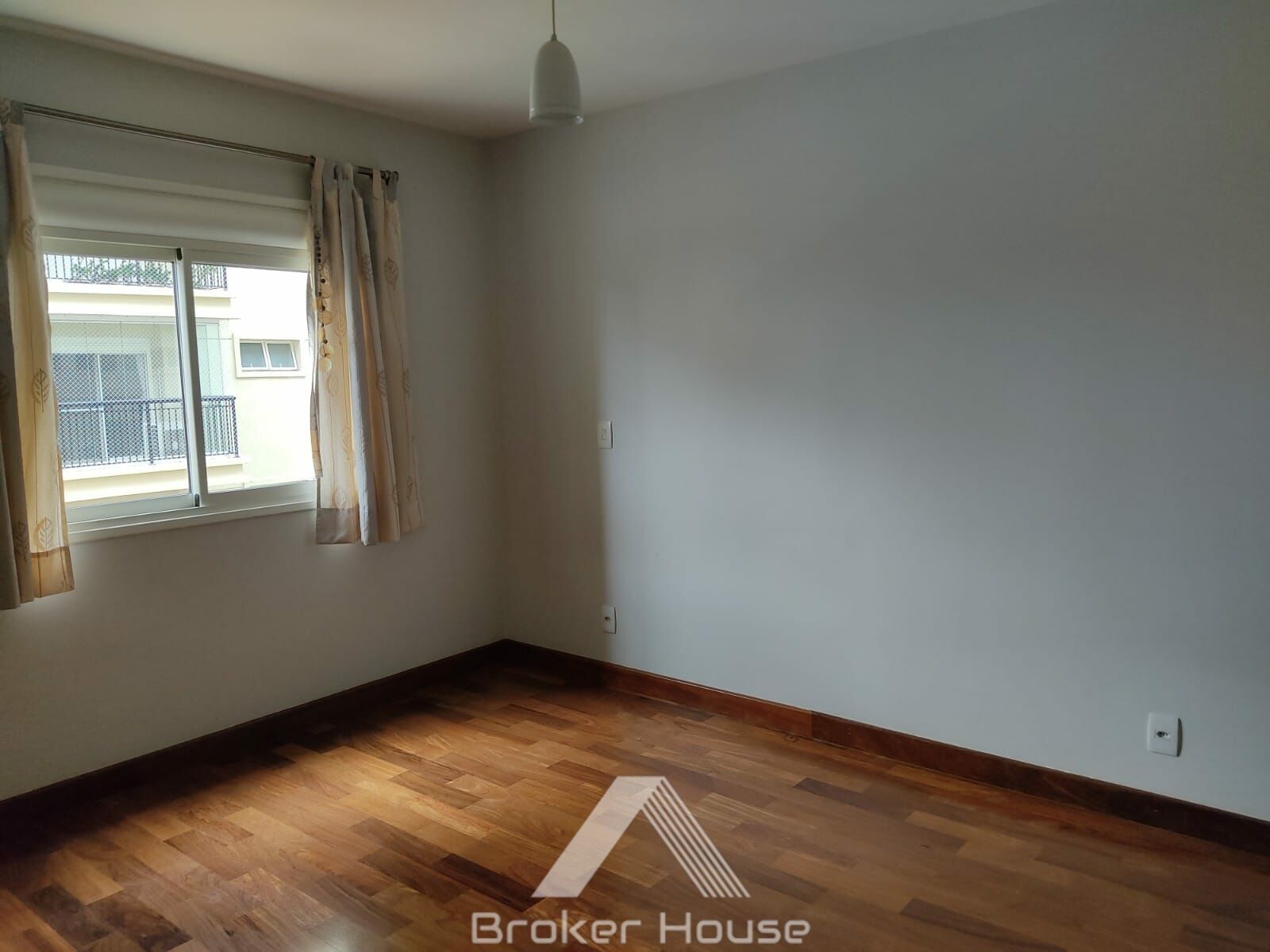 Apartamento para alugar com 3 quartos, 317m² - Foto 11