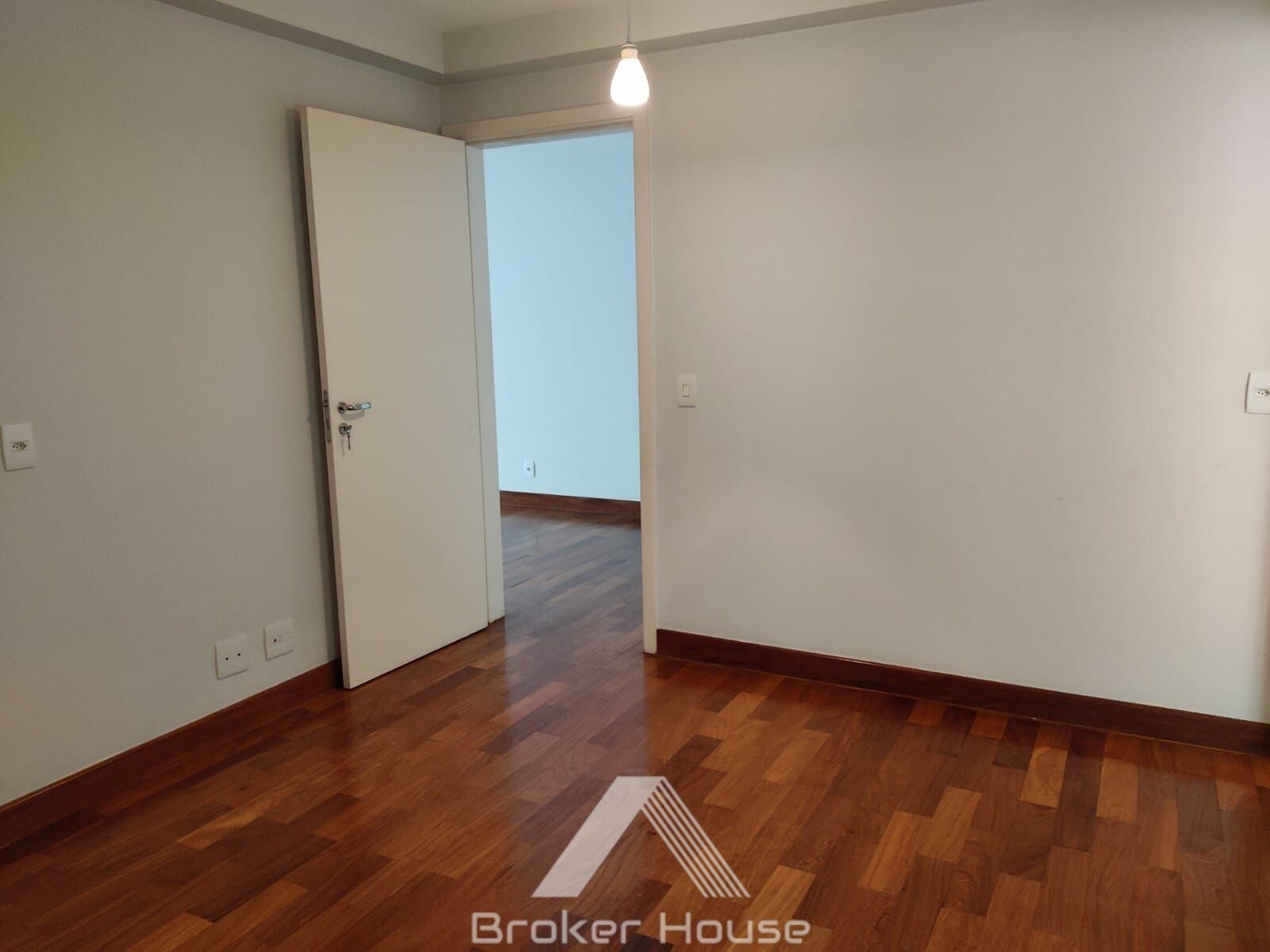 Apartamento para alugar com 3 quartos, 317m² - Foto 9