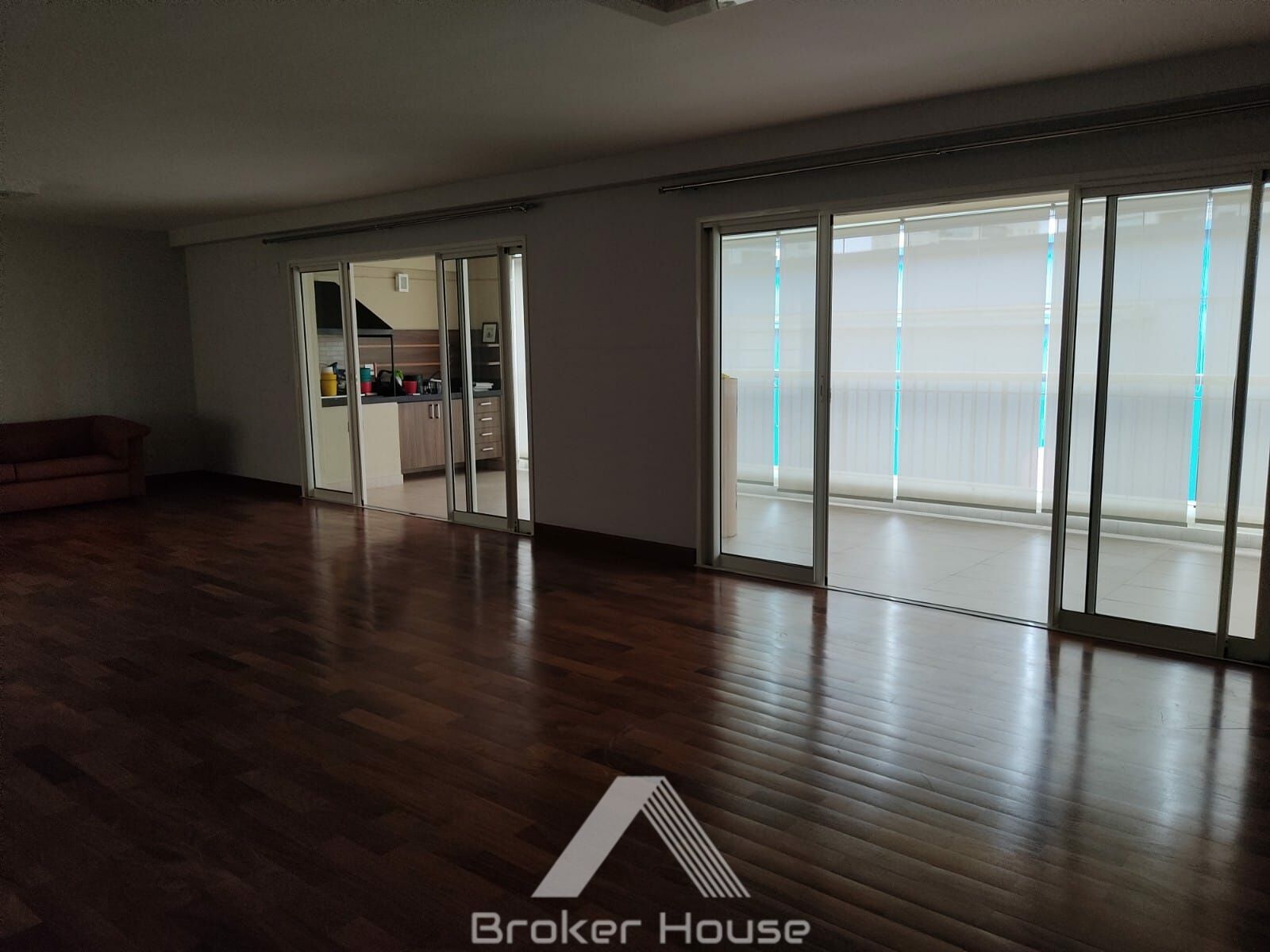 Apartamento para alugar com 3 quartos, 317m² - Foto 3