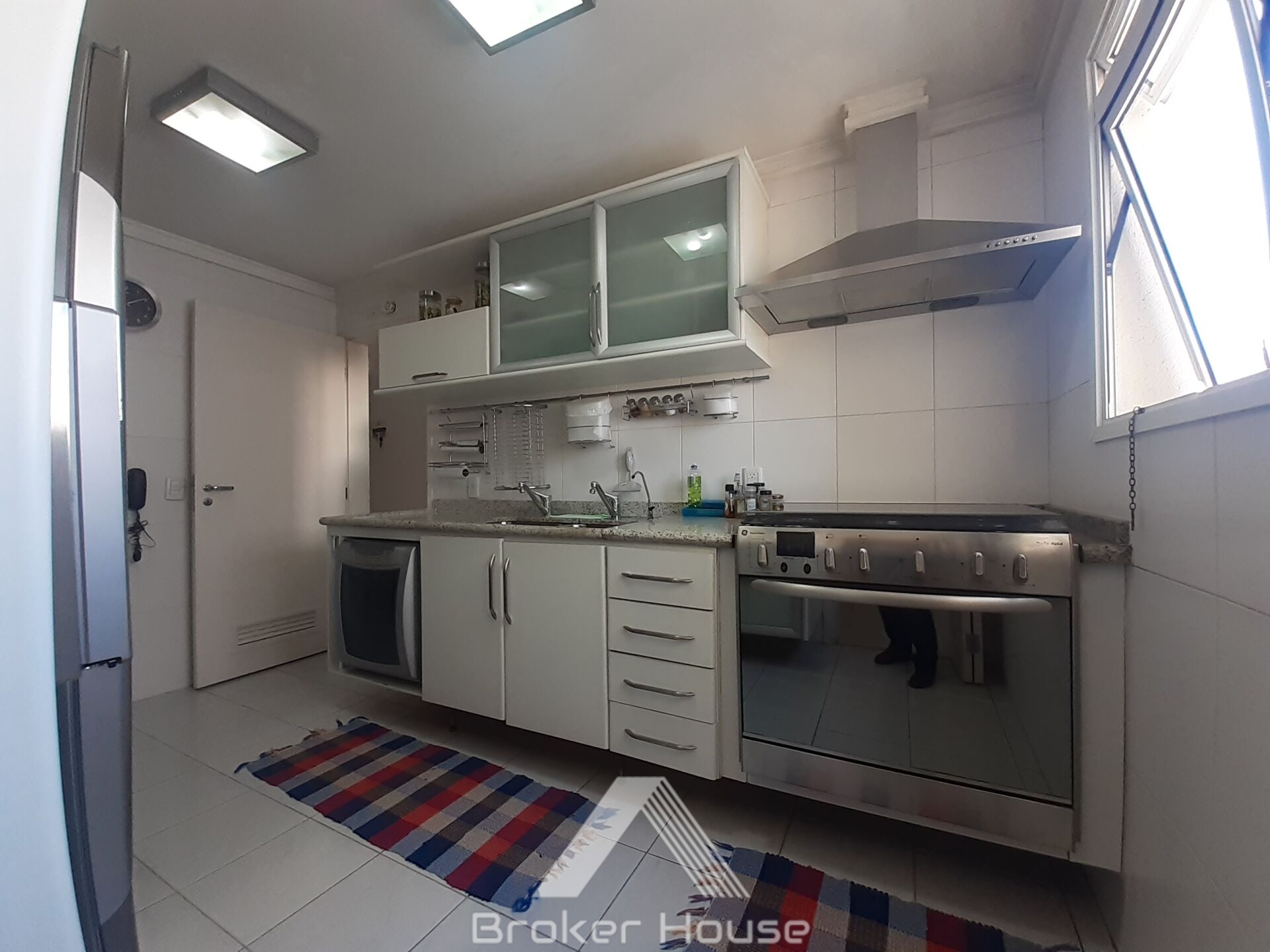 Apartamento para alugar com 4 quartos, 198m² - Foto 34