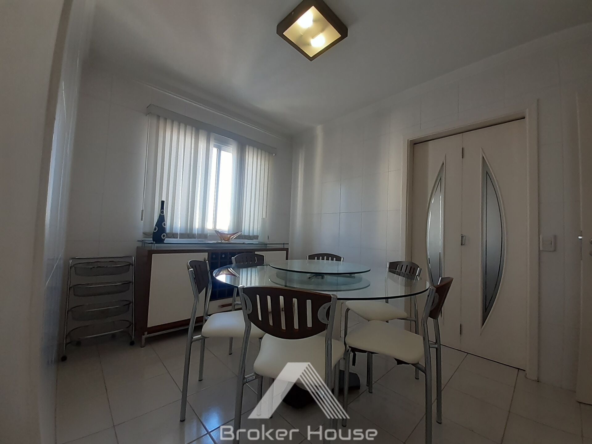 Apartamento para alugar com 4 quartos, 198m² - Foto 35