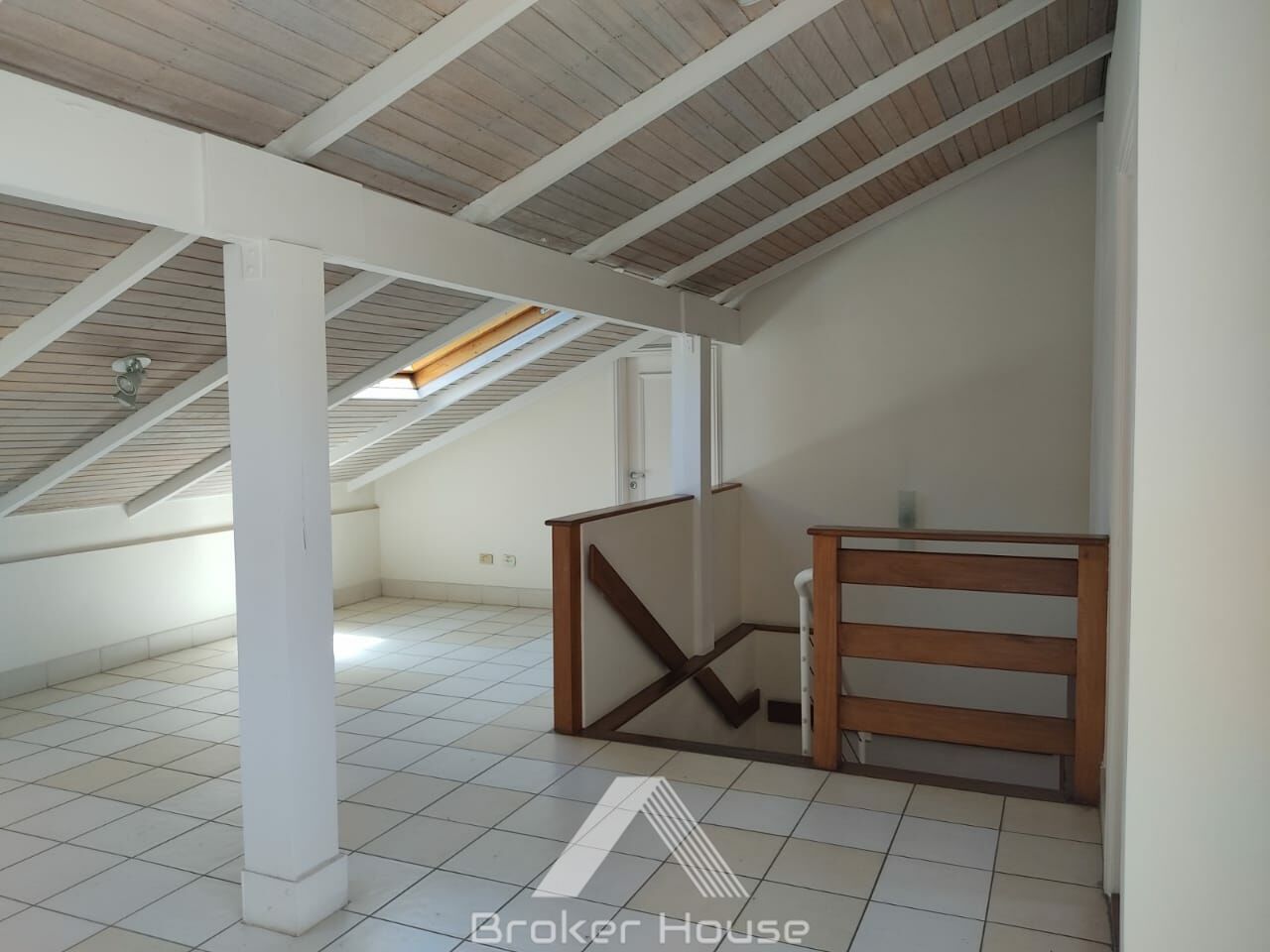 Casa à venda com 3 quartos, 340m² - Foto 28