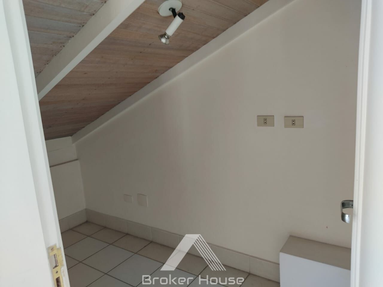 Casa à venda com 3 quartos, 340m² - Foto 30