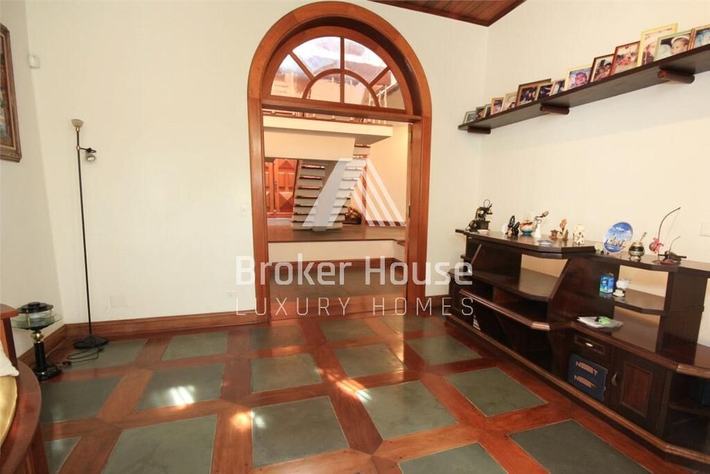 Casa à venda com 5 quartos, 850m² - Foto 10