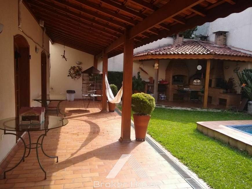 Casa à venda com 3 quartos, 308m² - Foto 5