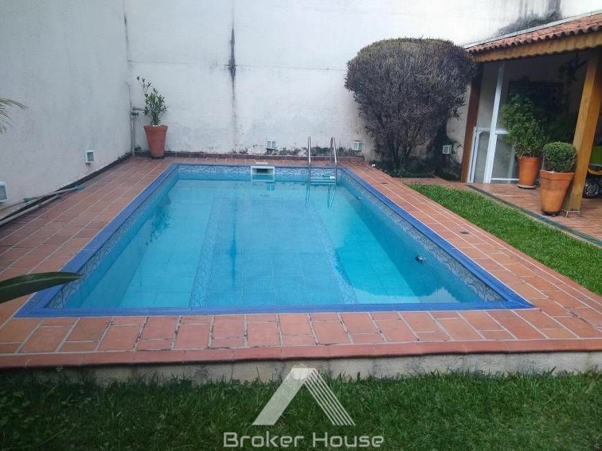 Casa à venda com 3 quartos, 308m² - Foto 4