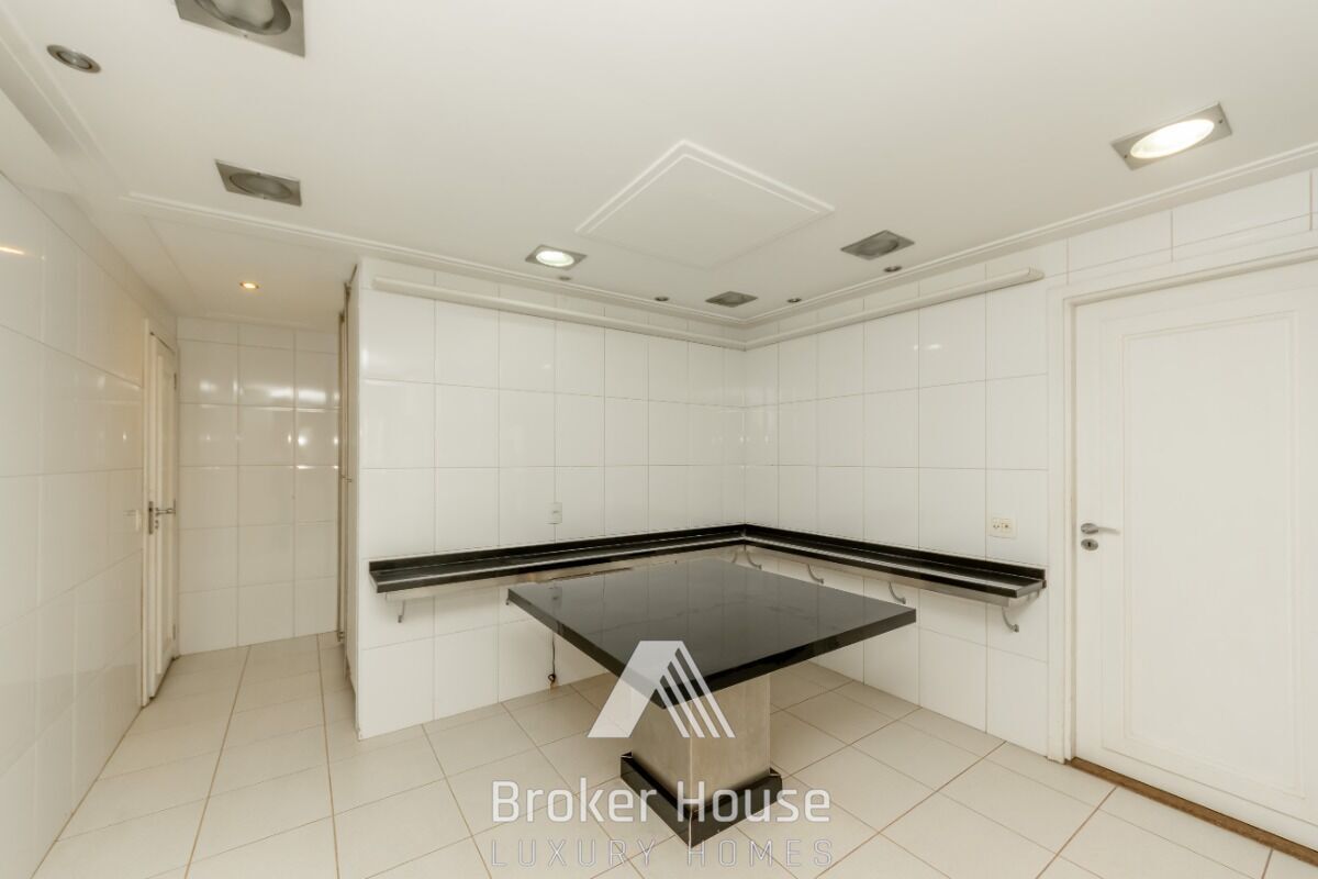 Apartamento, 3 quartos, 218 m² - Foto 12