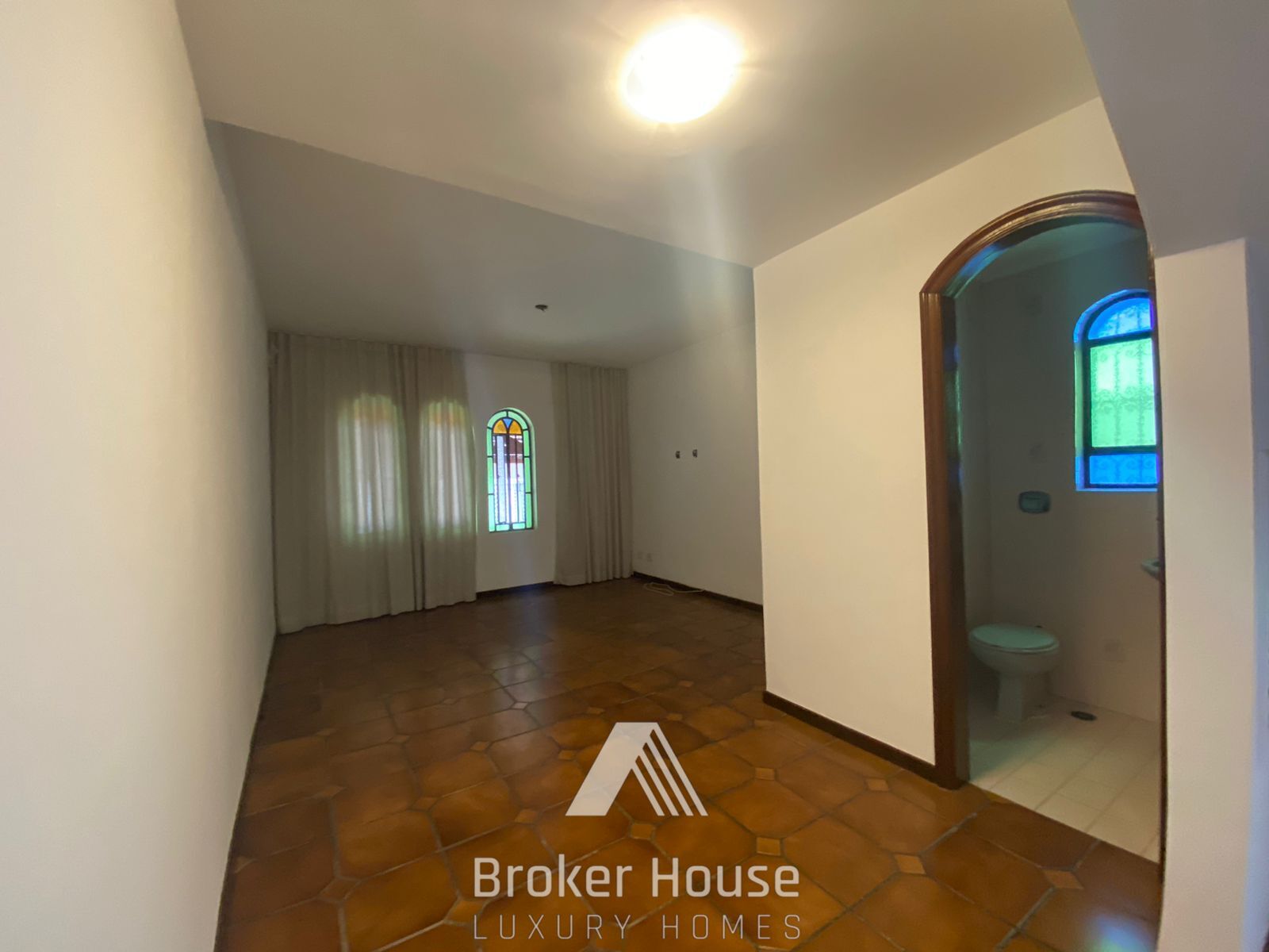 Casa à venda com 3 quartos, 180m² - Foto 2