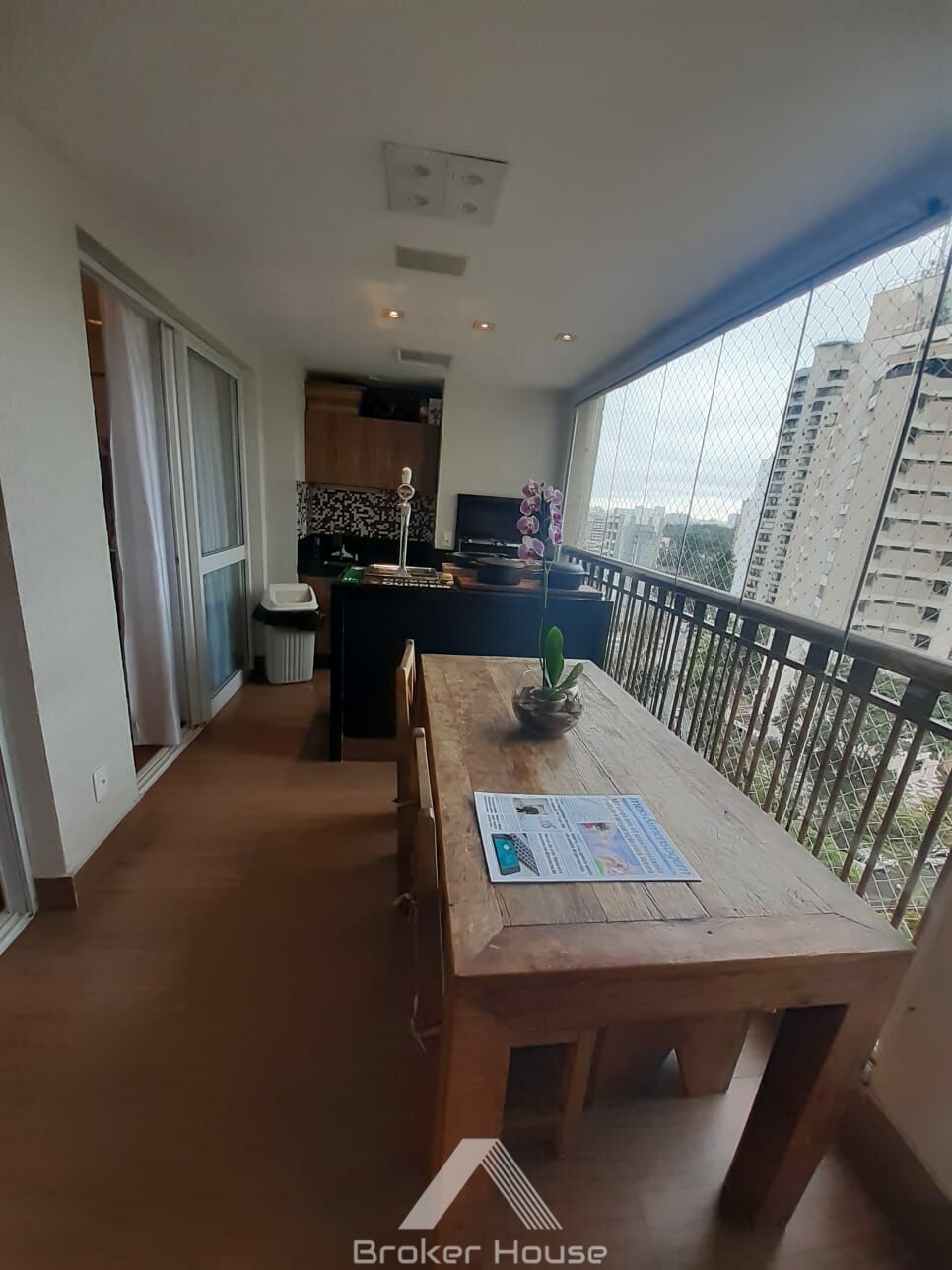 Apartamento à venda com 3 quartos, 134m² - Foto 3