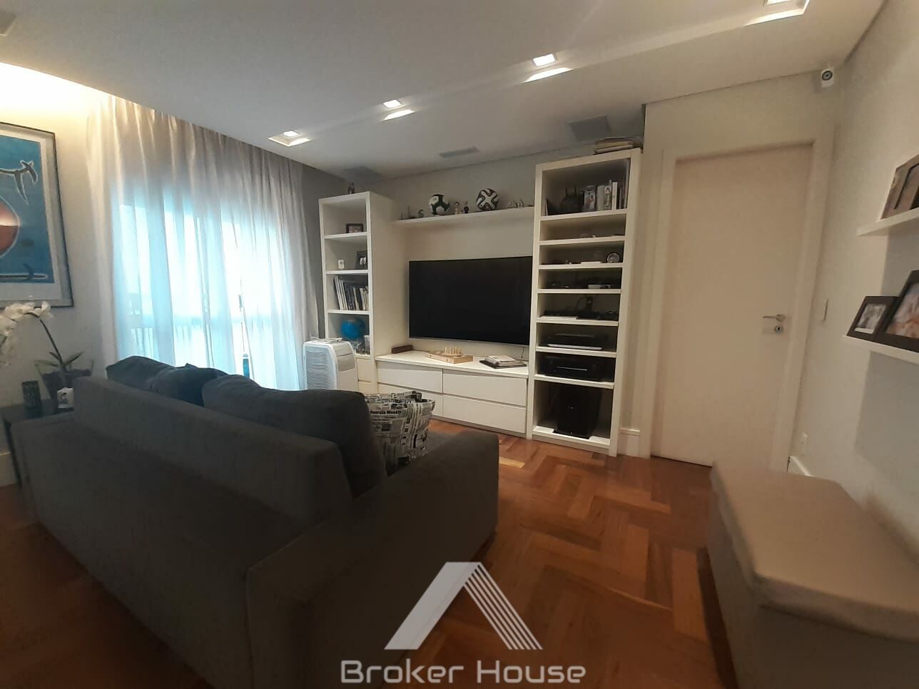 Apartamento à venda com 3 quartos, 134m² - Foto 8