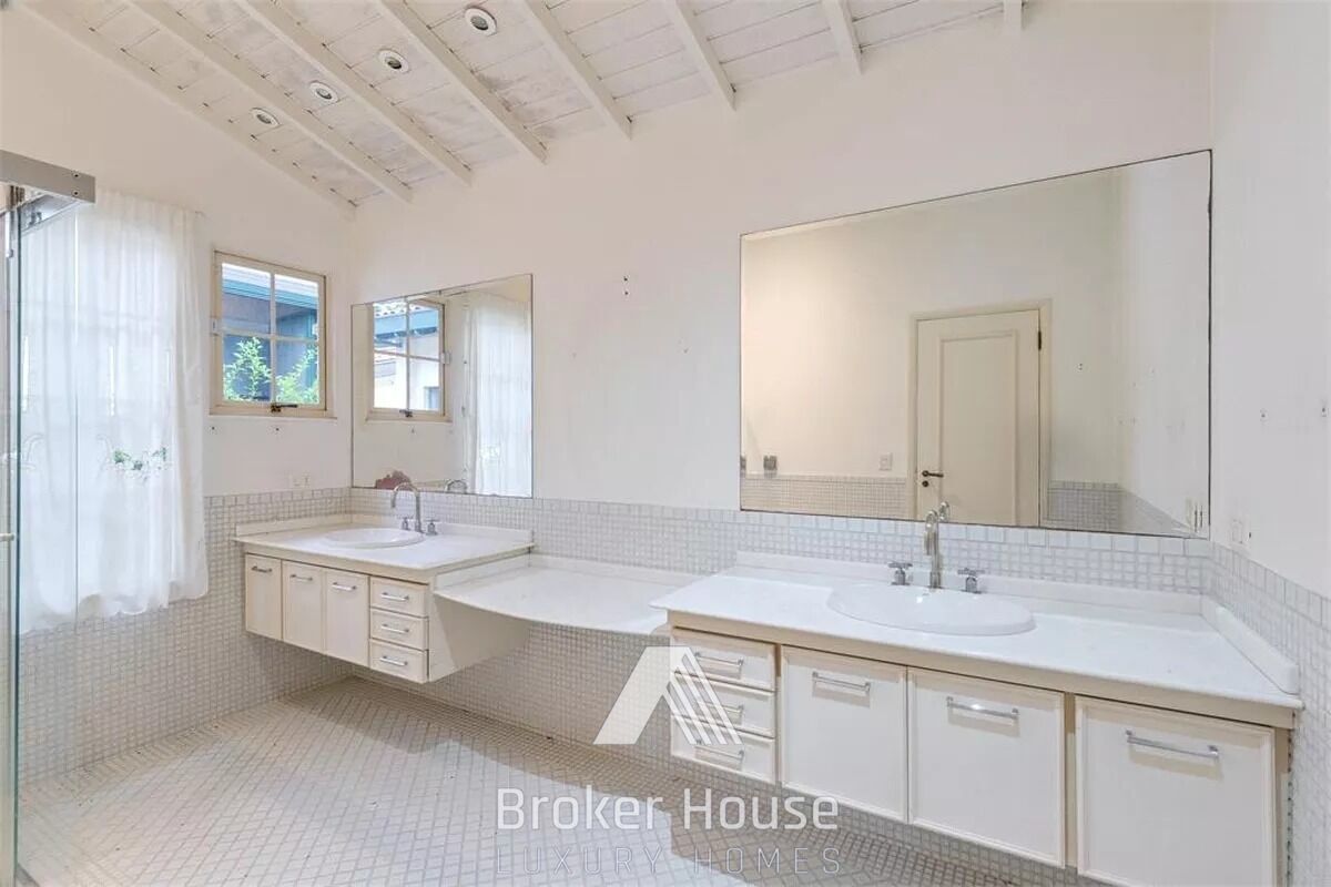 Casa, 3 quartos, 261 m² - Foto 27