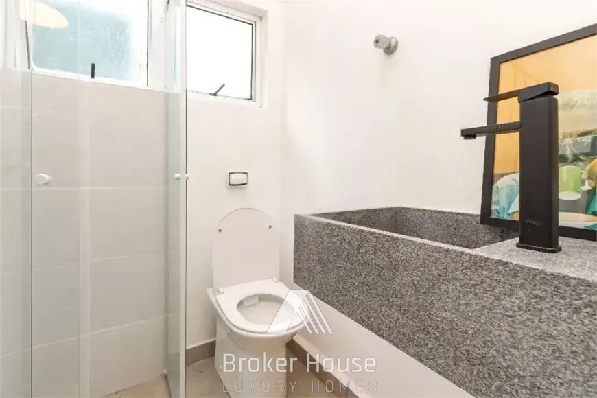 Casa para alugar com 4 quartos, 350m² - Foto 34