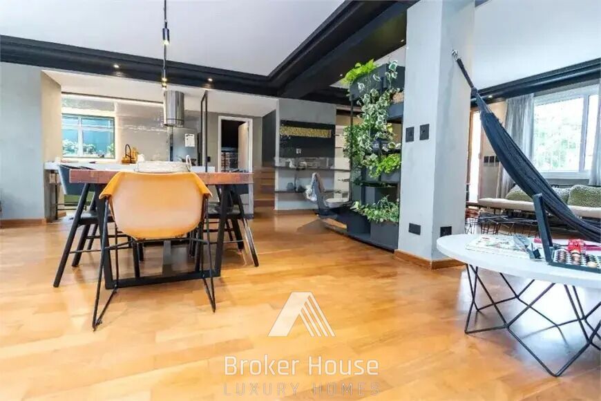 Casa para alugar com 4 quartos, 350m² - Foto 13