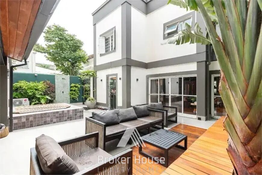 Casa para alugar com 4 quartos, 350m² - Foto 4