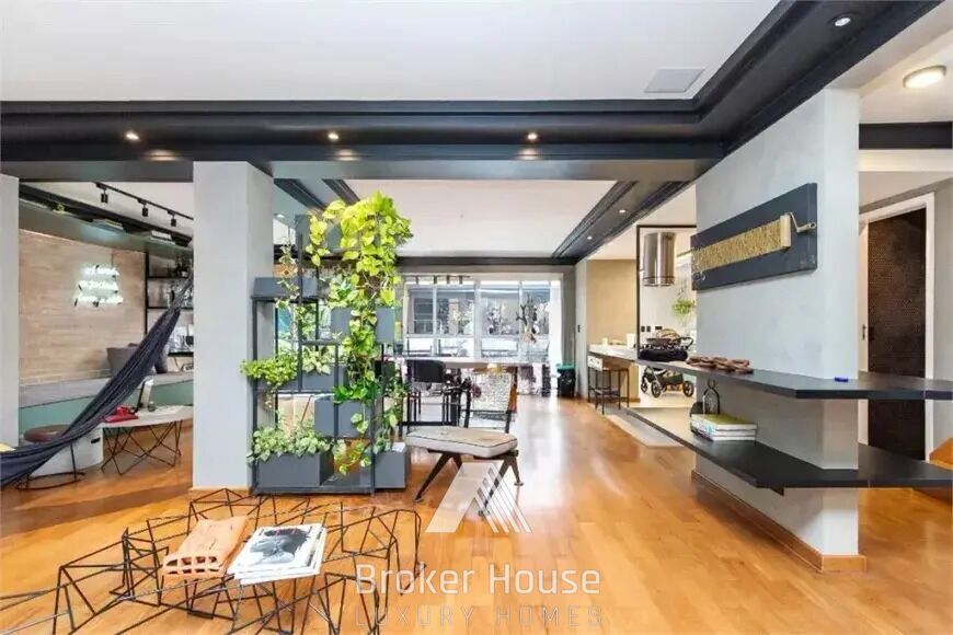Casa para alugar com 4 quartos, 350m² - Foto 10